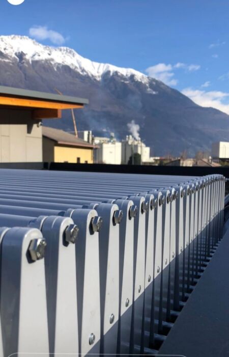 Bioklimatická pergola se stahovací střechou TIVOLI Bioklimatická pergola se stahovacími lamelami TIVOLI