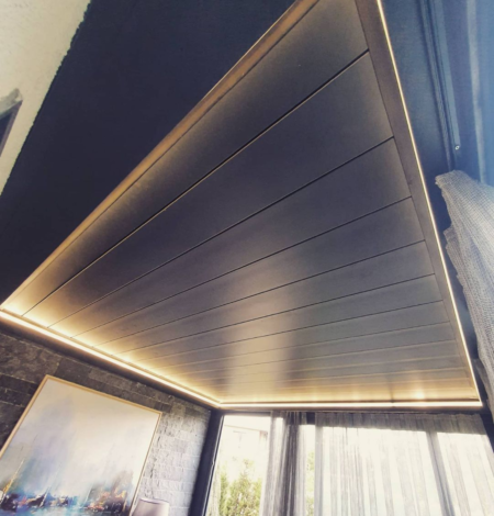 Bioklimatická pergola se stahovací střechou TIVOLI Bioklimatická pergola se stahovacími lamelami TIVOLI