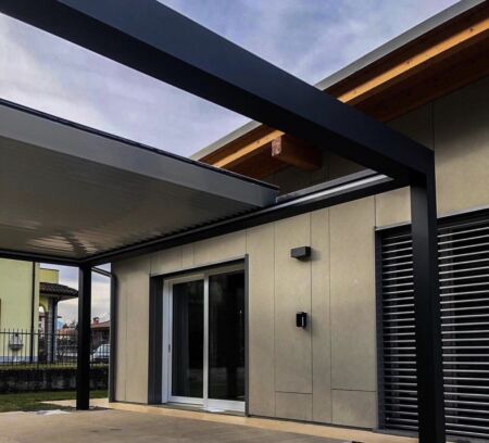 Bioklimatická pergola se stahovací střechou TIVOLI Bioklimatická pergola se stahovacími lamelami TIVOLI