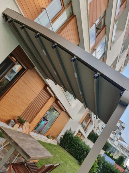Posuvná hliníková pergola BRAVO - zastřešení terasy Pergola BRAVO se stahovací střechou
