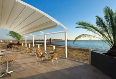 Posuvná hliníková pergola BRAVO - zastřešení terasy Pergola BRAVO se stahovací střechou