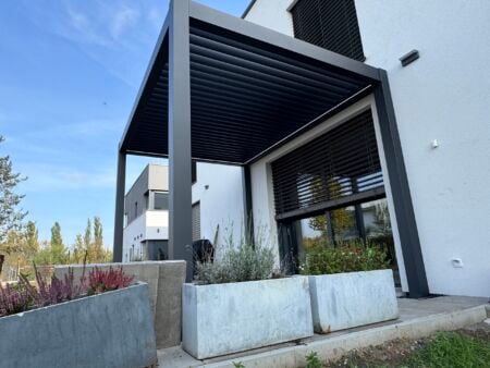 Bioklimatická pergola TAURUS Bioklimatická pergola TAURUS